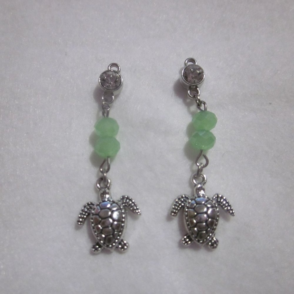 Green Turtle Earrings.